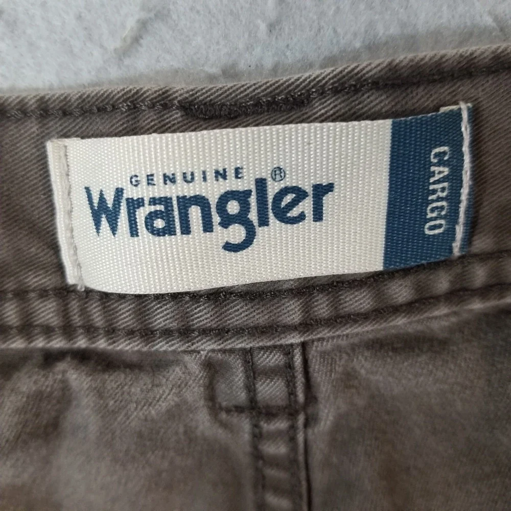 Wrangler cargo hiking pants men's 42 x 30 brown cotton Outdoor Adventure